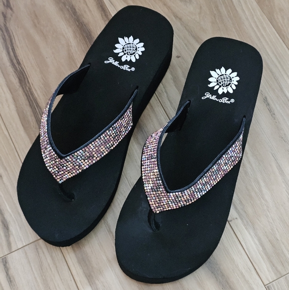 Yellow Box  Womens Flip Flops  Black / Multi Colored Rhinestons  Womens 8 - Picture 2 of 11